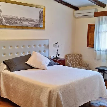 Hotel Restaurante Buitreras *