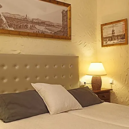 Hotel Restaurante Buitreras *